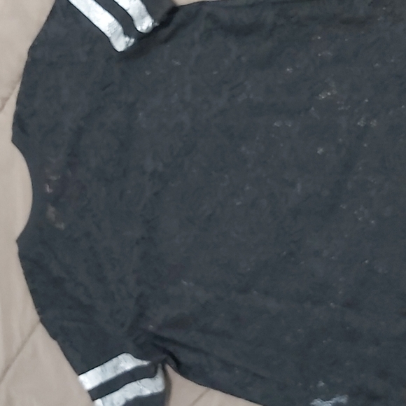 Black lace top - Picture 4 of 4